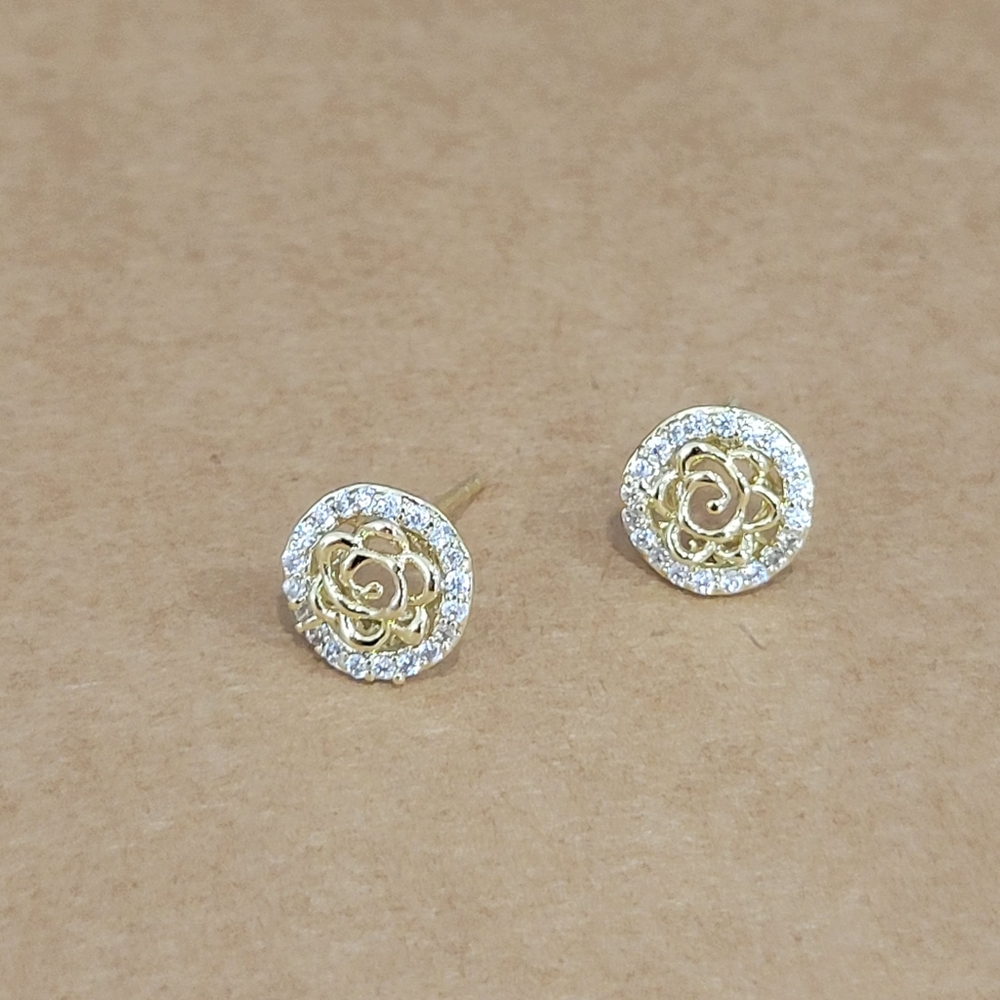 Round Earrings with Flower in the Center